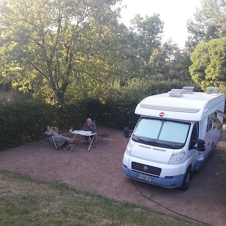 Camping Les Feuilles Chauffailles المظهر الخارجي الصورة