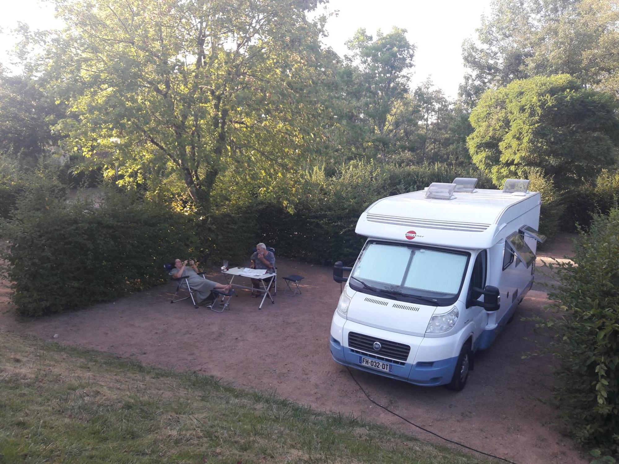 Camping Les Feuilles Chauffailles المظهر الخارجي الصورة